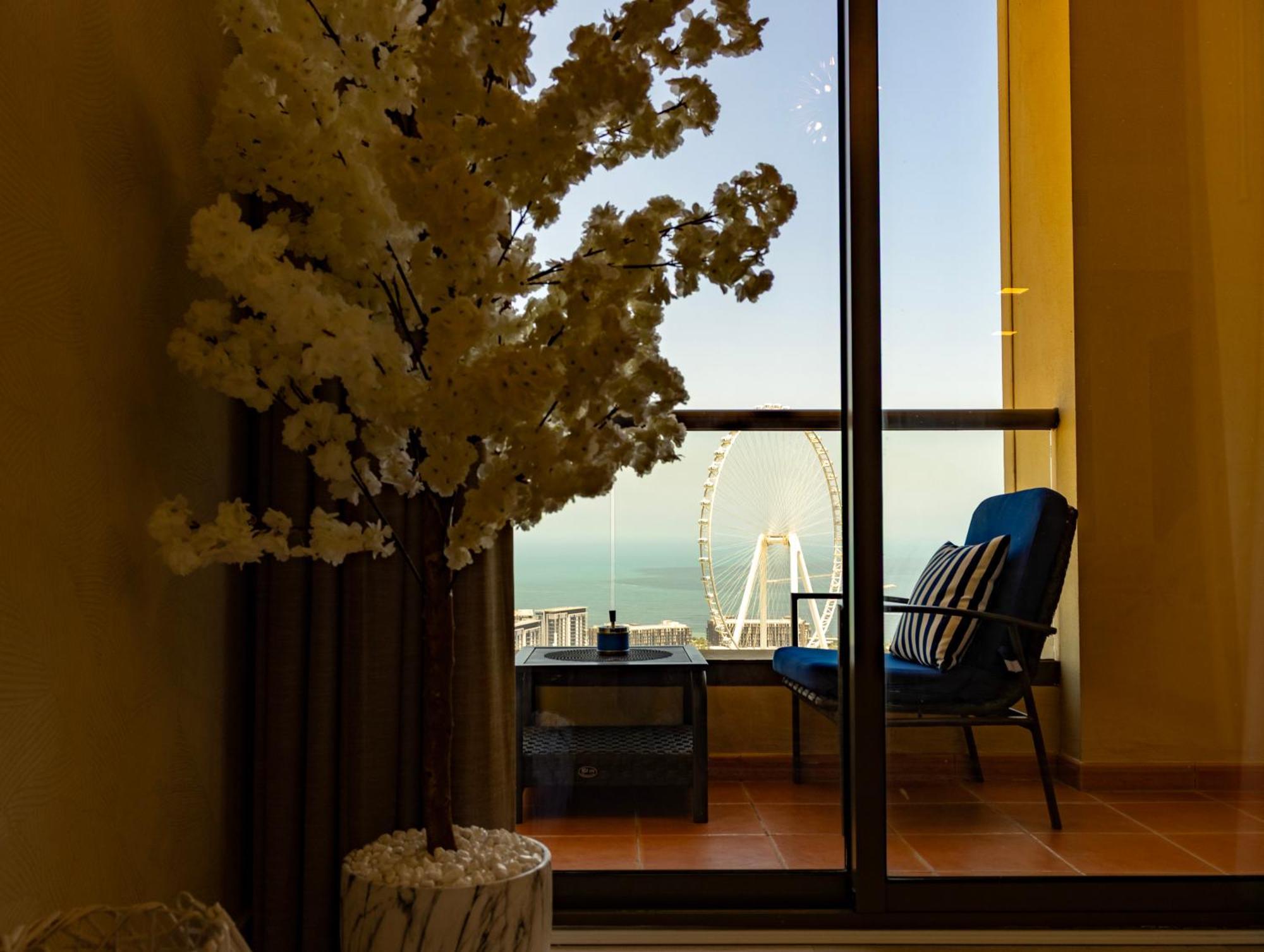 Panoramic Sea View & Eye, Mins To Jbr *
